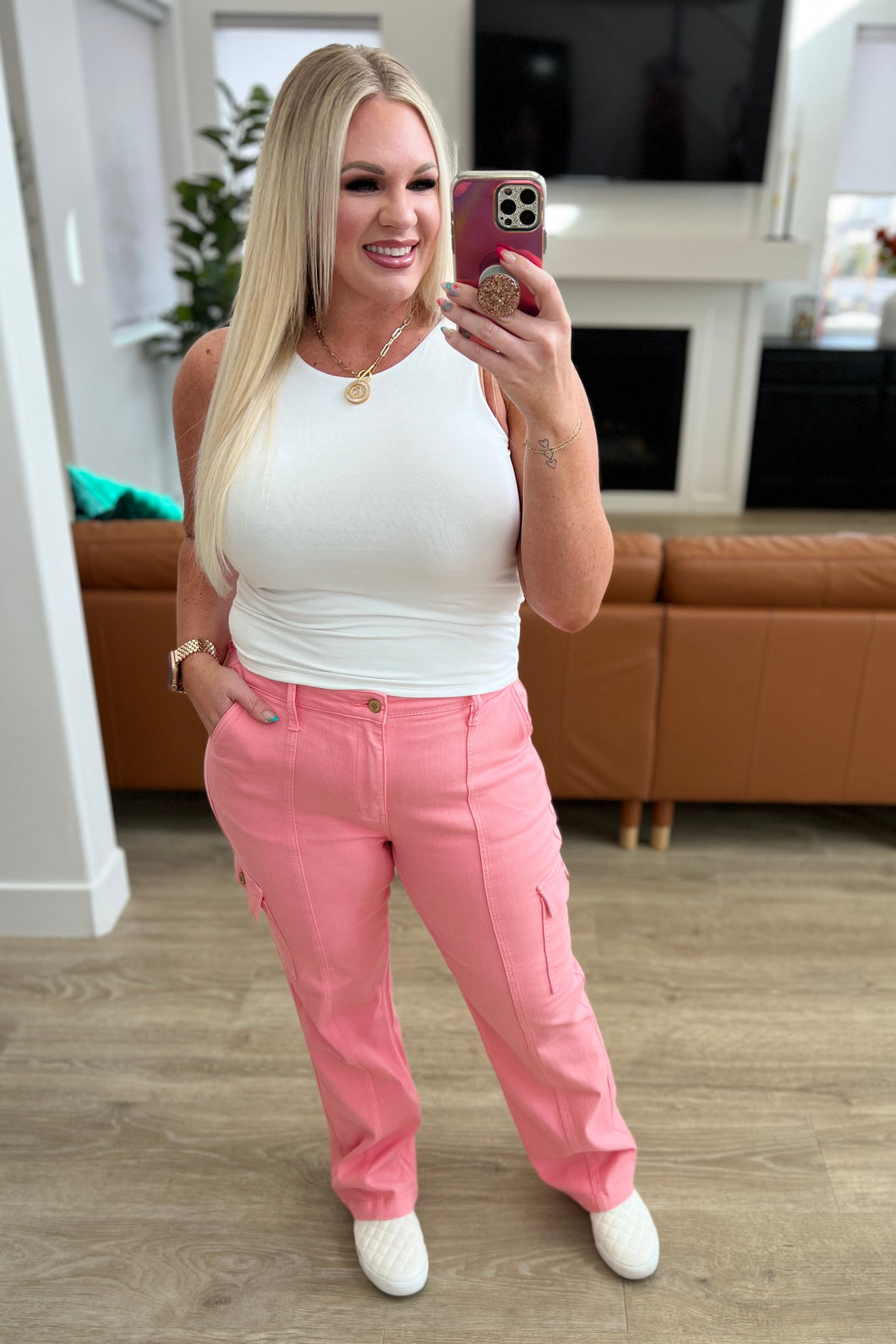 JUDY BLUE- Peggy High Rise Cargo Straight Jeans in Pink