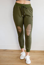 Load image into Gallery viewer, W23 Kick Back Distressed Joggers in Olive
