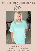 Load image into Gallery viewer, JB Melinda Corduroy Patch Pocket Skirt in Emerald
