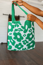 Load image into Gallery viewer, AVE SHOPS- Lazy Daisy Knit Bag in Green
