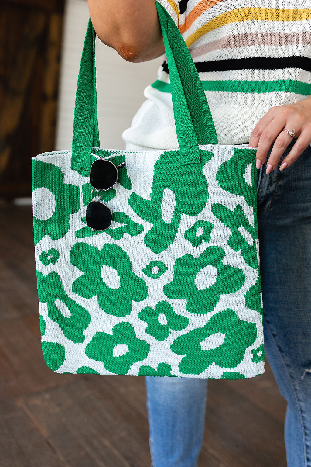 AVE SHOPS- Lazy Daisy Knit Bag in Green