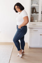 Load image into Gallery viewer, W23 Mid-Rise Relaxed Fit Mineral Wash Jeans
