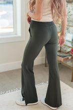 Load image into Gallery viewer, RAE MODE- On the Move V Front Flare Leggings in Olive
