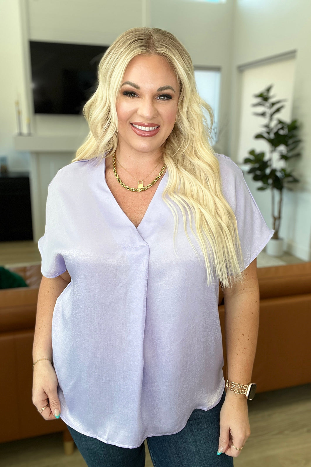 ANDREE BY UNIT- Pleat Front V-Neck Top in Lavender