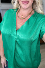 Load image into Gallery viewer, ANDREE BY UNIT- Pleat Front V-Neck Top in Kelly Green
