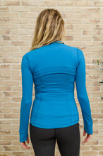 Load image into Gallery viewer, W23 Staying Swift Activewear Jacket in Hawaiian Blue
