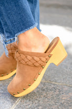 Load image into Gallery viewer, W23 Taylor Braided Clogs In Brown
