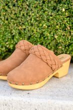 Load image into Gallery viewer, W23 Taylor Braided Clogs In Brown
