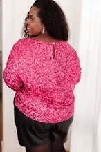 Load image into Gallery viewer, You Found Me Sequin Top in Fuchsia (Reg &amp; Curvy)
