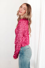 Load image into Gallery viewer, You Found Me Sequin Top in Fuchsia (Reg &amp; Curvy)
